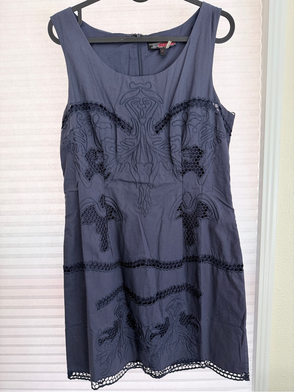 Minuet Sleeveless Navy Embroidered Women’s Shift Dress